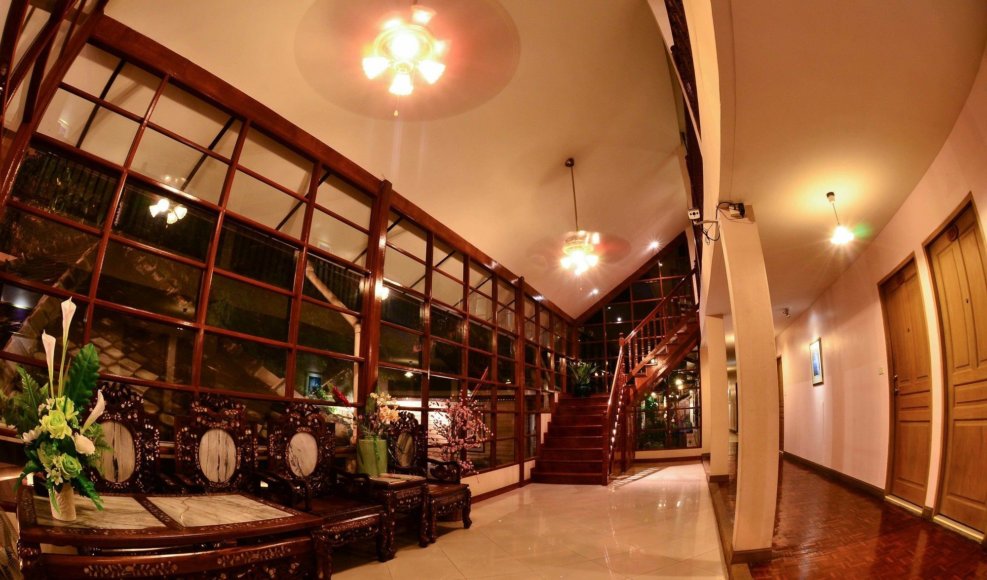 Silom Village Inn Bangkok Exterior photo