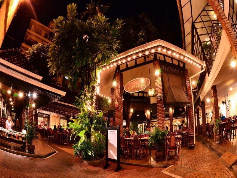 Silom Village Inn Bangkok Exterior photo